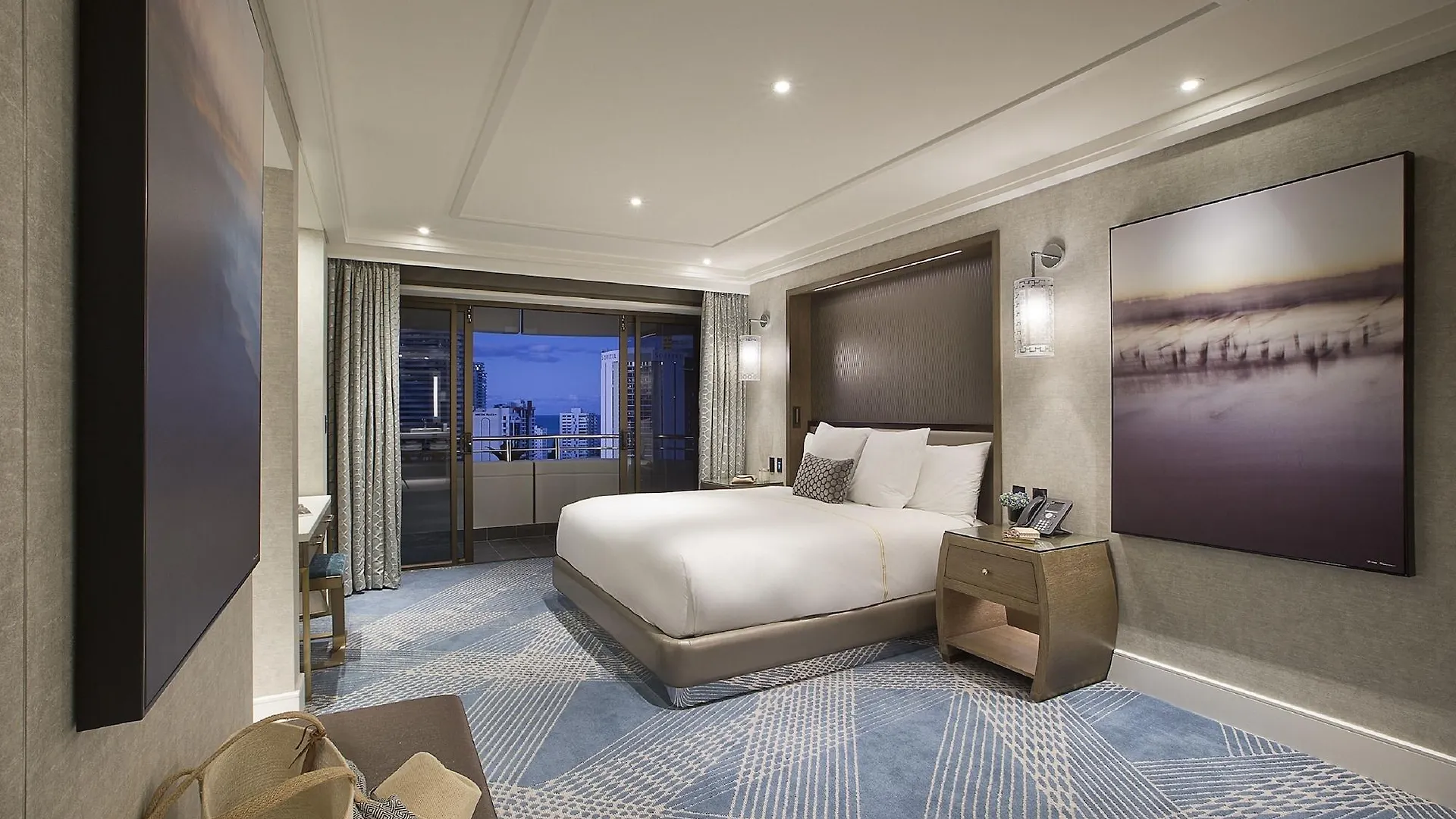***** Hotel The Star Grand Gold Coast Australia